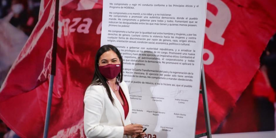 Indira Vizcaíno firma acuerdo de la Cuarta Transformación, este miércoles.