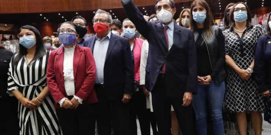 El nuevo titular de la Secretaría de Hacienda, Rogelio Ramírez de la O, al rendir protesta en San Lázaro