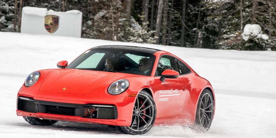 El 911 Carrera 4S es complicado de controlar.