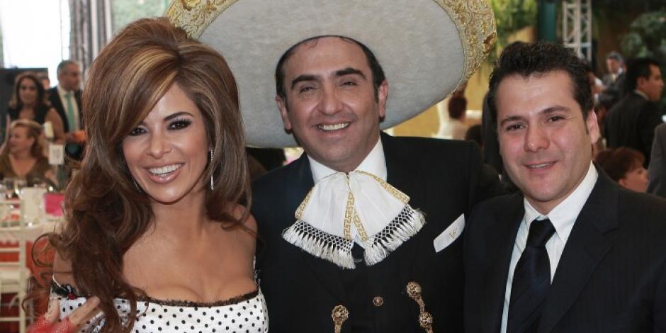 Gloria Trevi asistió a la boda de Vicente Fernández Jr. y Mara Patricia Castañeda
