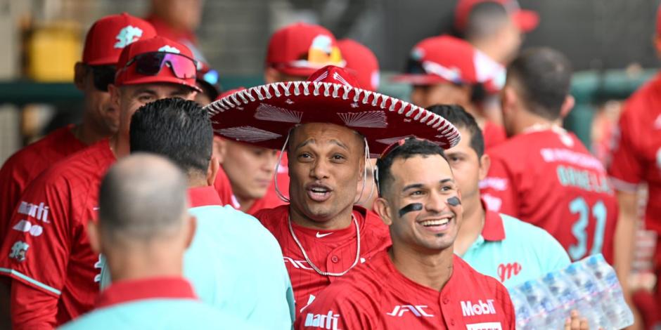Diablos Rojos del México y New York Yankees chocaron en la CDMX