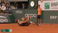 TENIS: Activista se encadena a la red en Semifinal de Roland Garros 