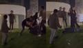 VIDEO | ‘Cadeneros’ dan golpiza a joven afuera de bar en Cholula, Puebla