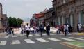 Normalistas realizan bloqueo para exigir plazas en Michoacán