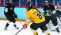 VIDEO: Golpean con disco de hockey a jugador en la cabeza y muere
