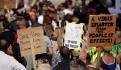 Manifestantes se enfrentan a la policía en protesta anticonfinamiento en Londres