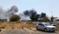 Incendio en Iztapalapa consume negocio de desperdicios industriales (VIDEO)