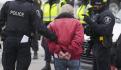 Detienen a 2 líderes de las protestas antivacunas en Canadá