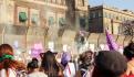 8M: Manifestantes tiran semáforo frente a Palacio Nacional (VIDEO)