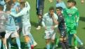 VIDEO: ¡LAMENTABLE! Futbolistas golpean a un árbitro en un partido amateur