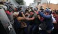 Chocan manifestantes anti-Boluarte con policías en Perú; retienen a dos agentes