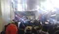 Xochimilco. Tren Ligero suspende servicio temporalmente por falla eléctrica; Metro presenta aglomeraciones