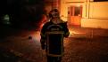 Alborotadores atacan a líder en Francia; estrellan auto incendiado contra su casa