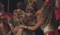 Super Bowl LVIII: Taylor Swift y Travis Kelce celebran el triunfo de los Kansas Chiefs con apasionado beso | VIDEO