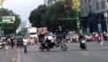 Comerciantes y vendedores ambulantes bloquean Eje Central y Av. Juárez