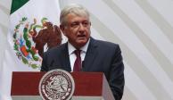 El presidente Andrés Manuel López Obrador en un mensaje desde Palacio Nacional en abril