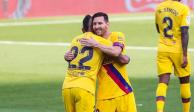 Messi felicita a Vidal luego de su anotación en el Estadio José Zorrilla.