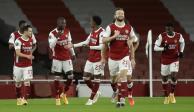 Jugadores del Arsenal festejan una anotación contra el Dundalk en la Jornada 2 de la Europa League.