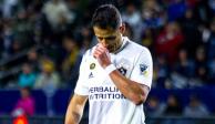 El "Chicharito" Hernández se lamenta después de una falla con el Galaxy en un juego de la MLS el año pasado.