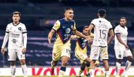 Santiago Naveda celebra un gol con el América ante Querétaro