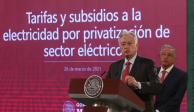 Manuel Bartlett Díaz, director general de la Comisión Federal de Electricidad, durante la conferencia de prensa de esta mañana, en Palacio Nacional.