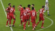 Jugadores del Bayern Múnich festejan un gol contra el Bayer Leverkusen el pasado 20 de abril.
