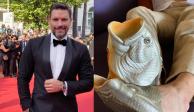 Julián Gil va al Festival de Cannes... a presumir sus chanclas de pescado
