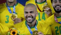 Dani Alves, quien el año pasado ganó la medalla de oro con Brasil en los Juegos Olímpicos de Tokio 2020, llega a la Liga MX para reforzar la defensa de Pumas.