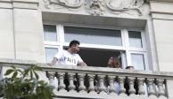 Lionel Messi y Antonella Roccuzzo en el hotel al que llegaron en París para la presentación del argentino con el PSG.