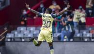 Renato Ibarra celebra su gol con el América ante Xolos
