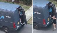 Captan a camioneta de Amazon mientras "entrega" a una mujer (VIDEO)