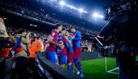 Jugadores del Barcelona festejan el gol de Memphis Depay en el derbi catalán contra el Espanyol.