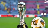 El trofeo de la Liga MX en el Estadio Jalisco, previo a la final de vuelta del Apertura 2021 entre Atlas y León.