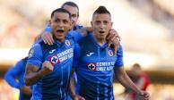 Jugadores de Cruz Azul festejan un gol en el Torneo Grita México Apertura 2021 de la Liga MX.