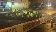 Decenas de casquillos percutidos quedaron en el piso luego del tiroteo.