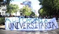 Estudiantes del CIDE cierran Paseo de la Reforma.