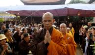 (Foto de archivo) Thich Nhat Hanh, monje budista y activista por la paz