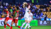 Katty Martínez celebra uno de los goles que anotó con la Selección Mexicana Femenil en el triunfo sobre Surinam.