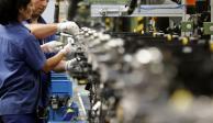 Empleo manufacturero se acelera 0.4% en febrero: Inegi