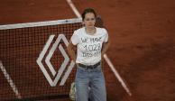 Activista protesta en Roland Garros.