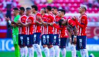 Futbolistas de Chivas previo a su juego contra el Atlético de San Luis, el pasado 9 de julio.