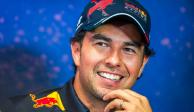 Checo Pérez sonríe en una conferencia de prensa previa al Gran Premio de Francia de F1, el pasado 21 de julio.