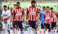 Jugadores de Chivas después de uno de sus partidos en el Torneo Apertura 2022 de la Liga MX.