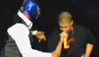 Blue Demon Jr., estrella de la lucha libre, se subió un momento al escenario con Bad Bunny durante un concierto del puertorriqueño.