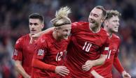 Jugadores de Dinamarca festejan un gol contra Francia, el pasado 25 de septiembre, en la UEFA Nations League. Daneses y franceses también se enfrentarán en el Mundial Qatar 2022.