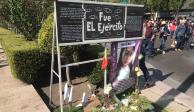 Colocan ofrenda por víctimas de feminicidio durante Marcha para celebrar los cuatro años de gobierno del Presidente Andrés Manuel López Obrador