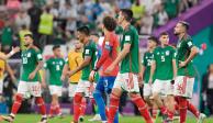 Jugadores de la Selección Mexicana al término de la derrota contra Argentina, el sábado.