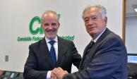 Director de la CFE, Manuel Bartlett, y de la empresa francesa Engie, André Canguçú, firman convenio para garantizar suministro de gas natural en Yucatán