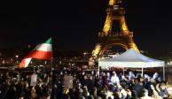 En Torre Eiffel de Paris muestran eslogan de protestas de mujeres iraníes : "Mujeres, vida, libertad", en el marco de la muerte de Mahsa AMini