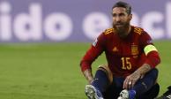Sergio Ramos se lamenta durante un juego con España en el 2020.